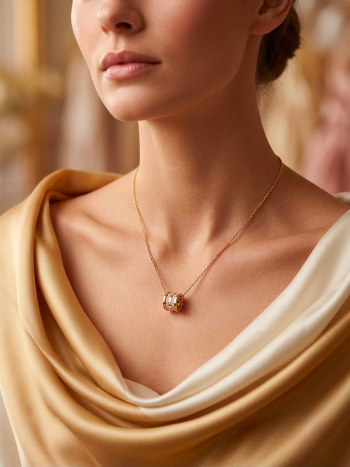 Maison cylindre pavè necklace