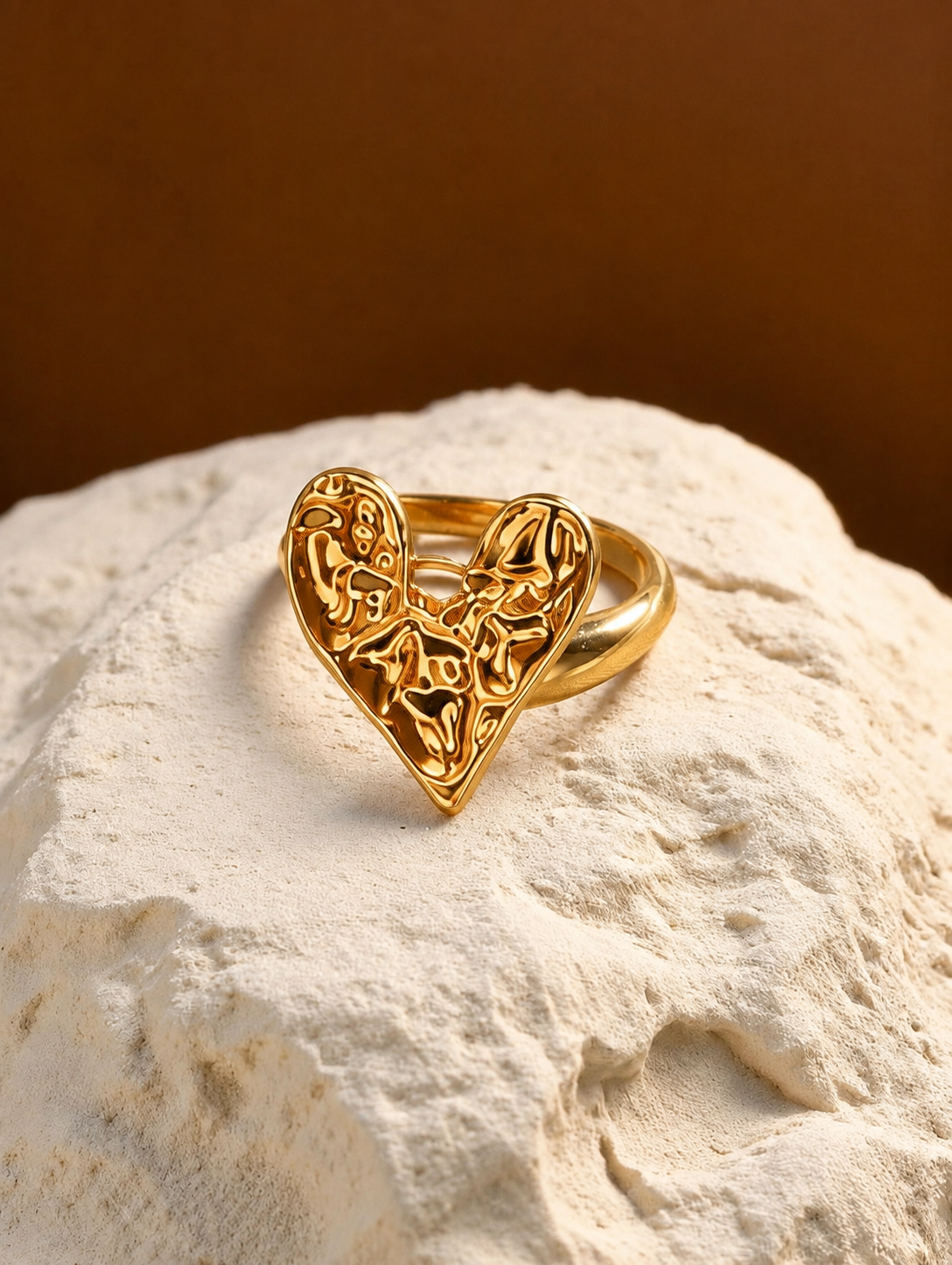 Sculpted Heart Anti-Tarnish Ring